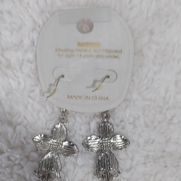 Fashion Cross Earrings - Picture 3 of 3
